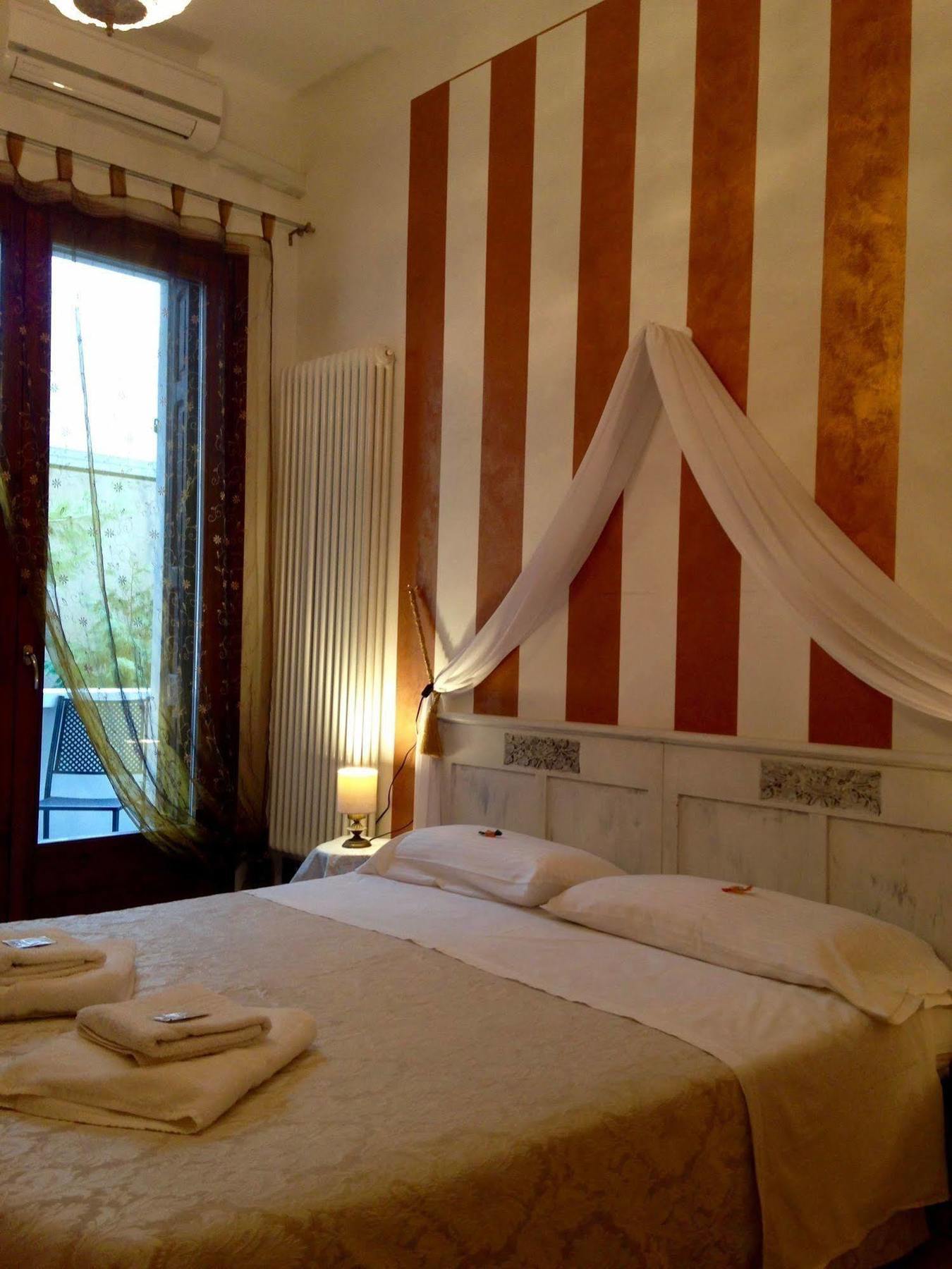 Giulietta E Romeo Hotel Verona Exterior photo